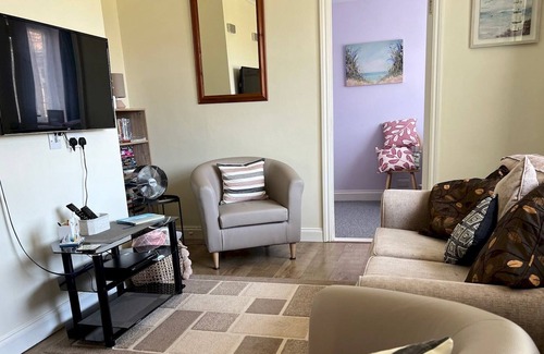 New Romney House | Pass the Keys | Sea Shells Beachside Retreat