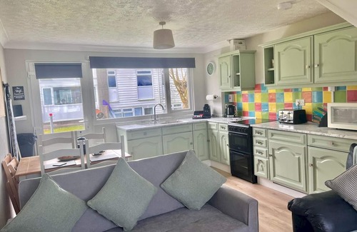 Pembroke House | Pass the Keys | Seaside Escape Freshwater East