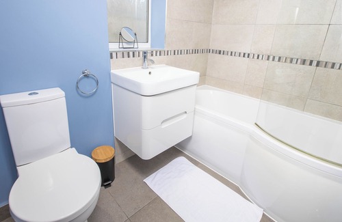 Maidstone House | Pass the Keys | Town and Country