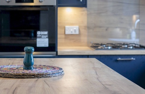 Glasgow Apartment | Pass the Keys | Victoria Road Queens Park View