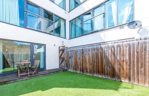 Southfields Apartment | Pass the Keys | Wimbledon Hidden Gem with garden