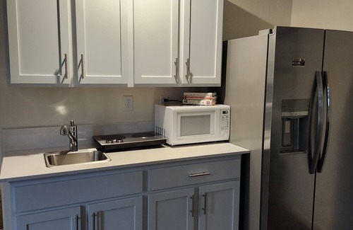 Visalia Apartment | PASSAGE TO YOSEMITE - NEW SPACIOUS APARTMENT- PET FRIENDLY