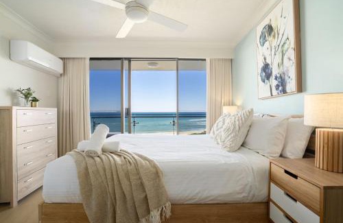 Palm Beach Apartment | Pastel Drift - Beachfront Haven by Dining & Parks