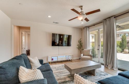 Manteca House | Patio and Outdoor Kitchen Manteca Family Home
