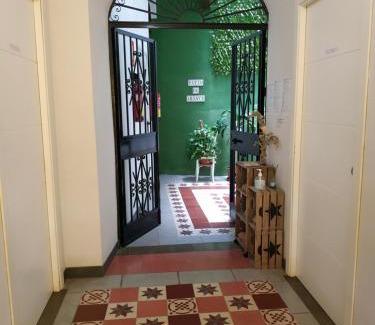 La Goleta Apartment | Patio de Arance