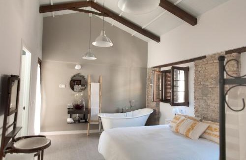 La Goleta Apartment | Patio de Arance