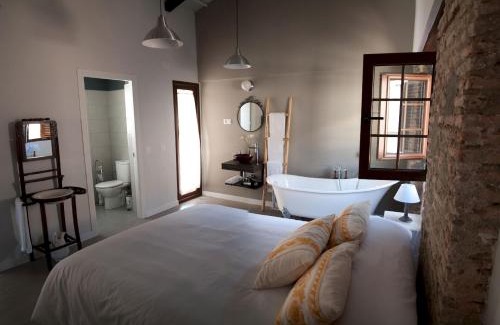 La Goleta Apartment | Patio de Arance