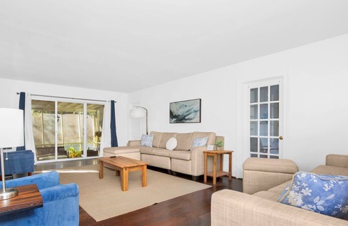 Terry Sanford House | Patio&Updated Kitchen! Central- Spring in Haymount