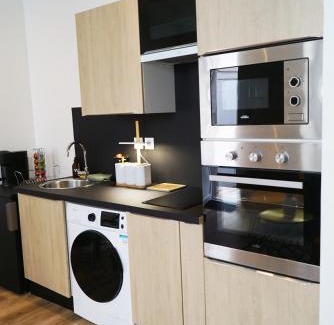 Faubourg North Apartment | PatioNé dans Centre de Dijon