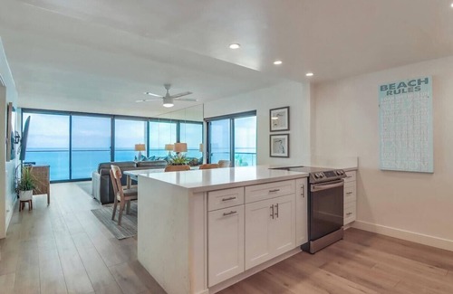 North Pacific Beach Condo | Patrick's Pacific Paradise: new oceanfront+parking