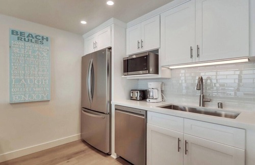 North Pacific Beach Condo | Patrick's Pacific Paradise: new oceanfront+parking