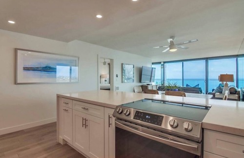 North Pacific Beach Condo | Patrick's Pacific Paradise: new oceanfront+parking