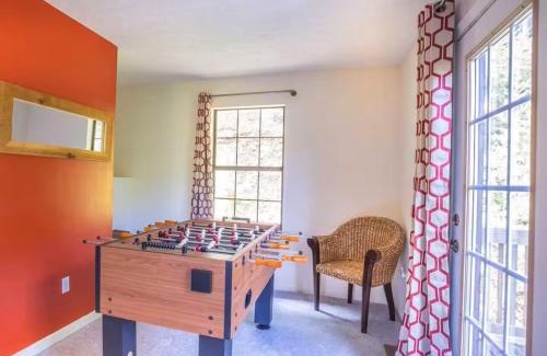 Gatlinburg - Pigeon Forge House | Patriotic Cabin Close to Pigeon Forge and Gatlinburg