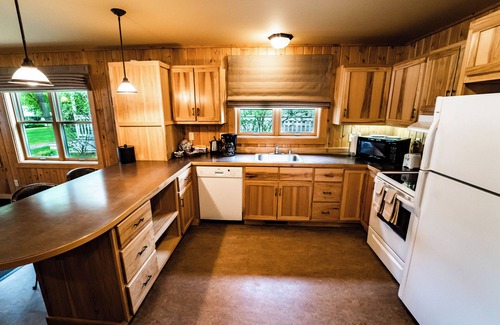 Winthrop House | Patterson Lake Cabin Grand Suite 3-Bdrm