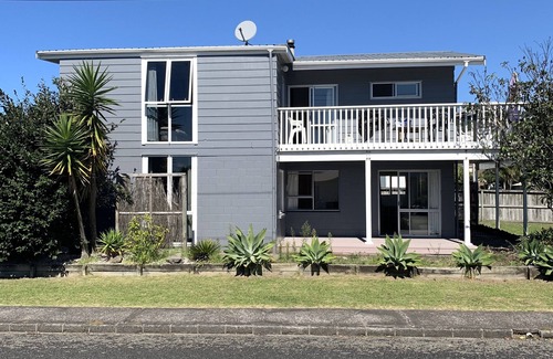 Whangamata House | Patuwai ('By the Water')