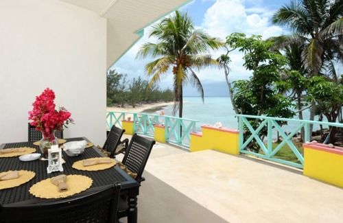 South Palmetto Point House | Pau Pau Beach Estate by Eleuthera Vacation Rentals