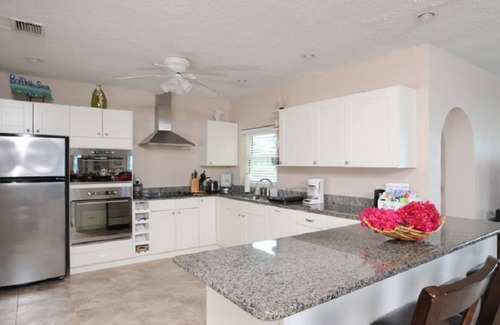 South Palmetto Point House | Pau Pau Beach Estate by Eleuthera Vacation Rentals