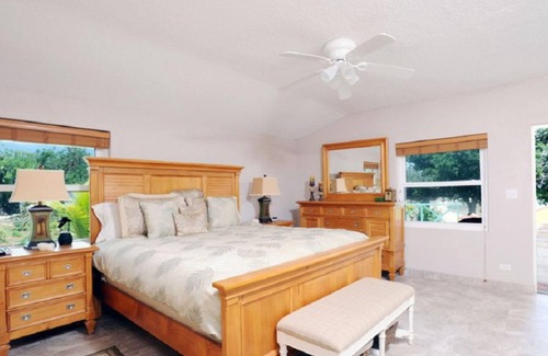 South Palmetto Point House | Pau Pau Beach Estate by Eleuthera Vacation Rentals