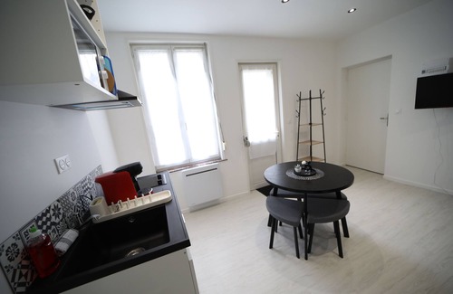 Cambrai Apartment | Paul Bert4 (Household expenses included)