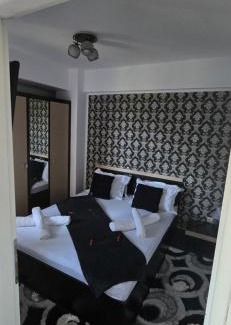 Curtea De Arges Apartment | Paula