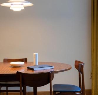 Seefhoek Apartment | Pauline Loveling apartment with quiet garden and 2 bathrooms