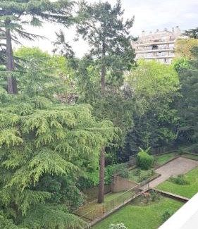 Proce Apartment | Pause Chezine - Terrace near park and river