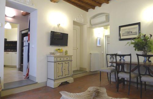 Oltrarno Apartment | Pavone