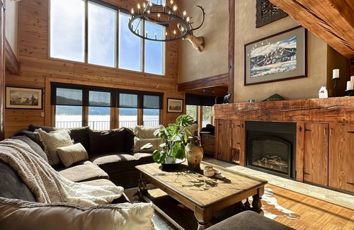 McCall House | Payette Lakefront Escape with Available boat slip
