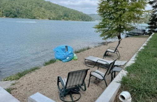 La Follette House | Payton's Place