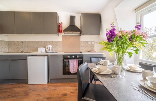 Earl's Court Apartment | PBC | Two-Bed Apt - Earl's Court 121 - EC9