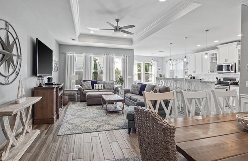 Kiska Beach House | PCB/Laguna & Rosemary/30A -private heated pool & 2 blocks to the beach