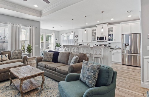 Kiska Beach House | PCB/Laguna & Rosemary/30A -private heated pool & 2 blocks to the beach
