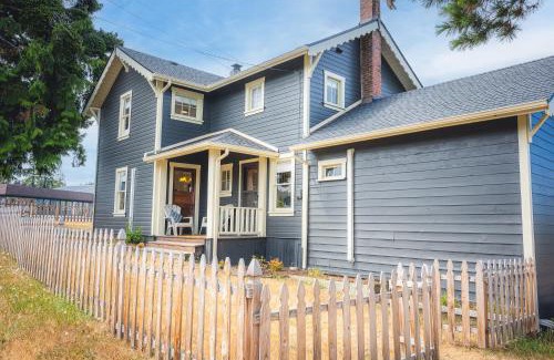 Port Angeles House | Peabody House - 1920s Cottage