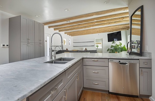 Alamedan Valley House | Peaceful 3 Bedroom Los Ranchos Home close to Balloon Fiesta Park