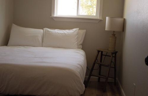 Cascade Other | Peace and quiet, family friendly location - King bed!