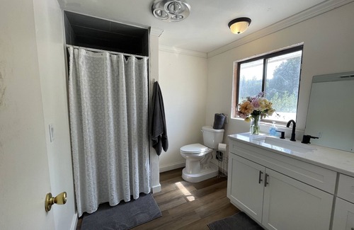 Jacksonville Other | Peace and Tranquility! Vineyard Farmhouse Near Britt, Wineries, Shakespeare