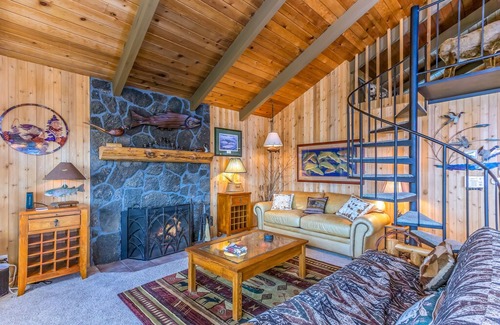 La Pine House | Peace and Tranquility with River Views -BRID80