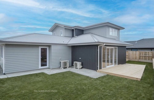 Wharewaka House | Peace in Paradise