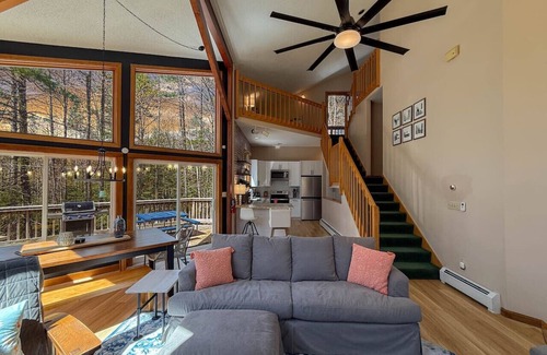 North Conway House | Peace In The Pines | Private North Conway Retreat