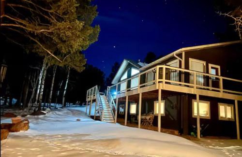 Woodland Park House | Peace in the Pines Hot Tub & Pikes Peak Views