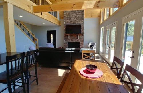 Bryson City House | Peace of Heaven ~ Modern Chic Cabin w/Majestic Mountain Views