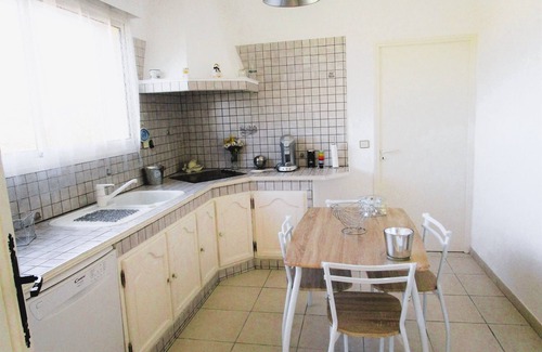 Boujan-sur-Libron Villa | PEACE OF MIND ASSURED. COMFORT, COCOONING ATMOSPHERE, JACUZZI, LARGE GARDEN......