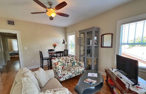 Riviera Bay Apartment | Peaceful 1/1 Apt w/ balcony - Downtown 10 mins