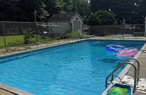 Goshen Apartment | Peaceful 1-bedroom Suite in Goshen NY, 5 mins from Legoland! AC, Wi-fi, Pool inc