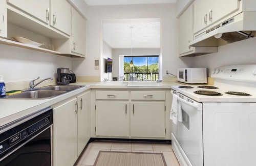 The Meadows Condo | Peaceful 1bed/1bath Condo Golf & Lake views in the Meadows