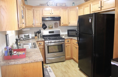Hayesville Cabin | Peaceful 2/2 cabin, with 4 person Spa, Large covered porch, fire pit and more.