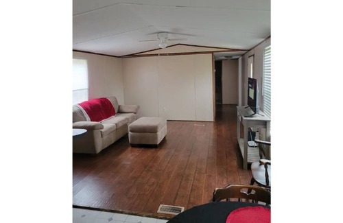 Barnesville House | Peaceful 2-bedroom home