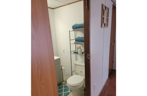 Barnesville House | Peaceful 2-bedroom home