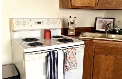Tomah Apartment | Peaceful 2Bed, Office, HotTub!
