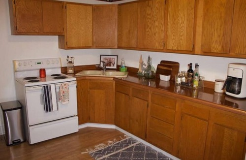 Tomah Apartment | Peaceful 2Bed, Office, HotTub!